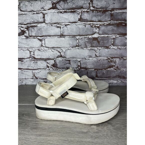 Teva Flatform Universal Mesh Platform Sandals White Mesh Strappy Women 8M US/39 - Picture 1 of 16